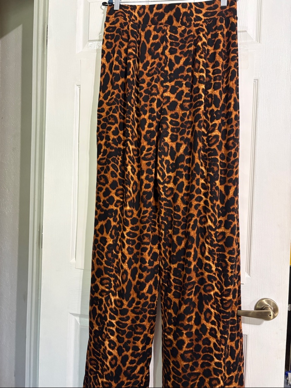 NWT JLUXLABEL Animal-Print Wide Leg Pants in Orange/Brown & Black.